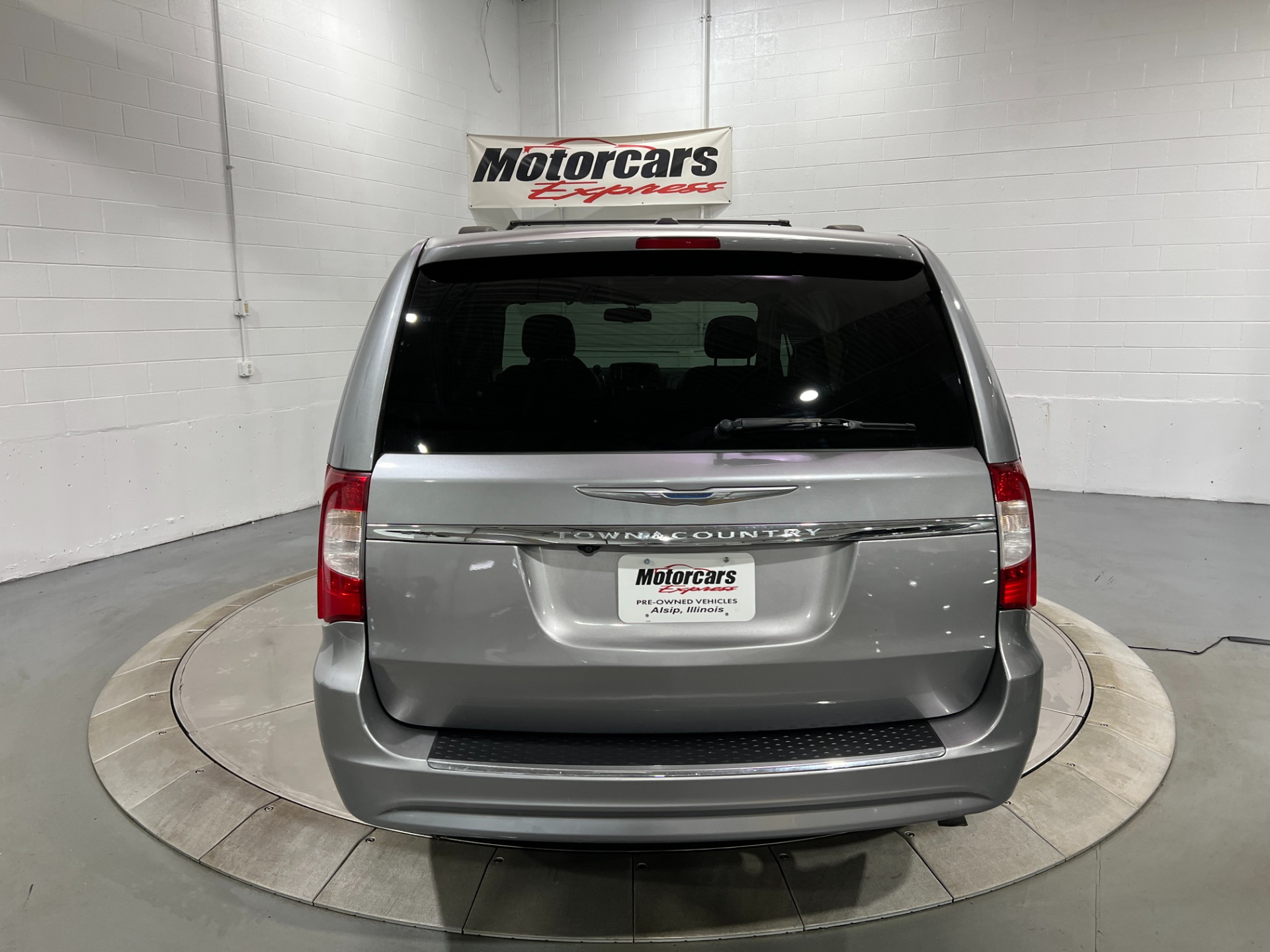 Used-2014-Chrysler-Town-and-Country-Touring-FWD