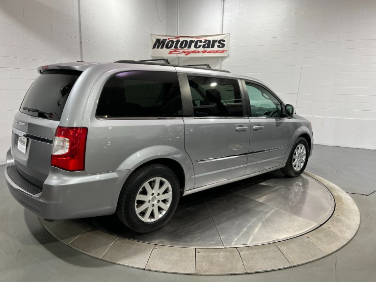 Used-2014-Chrysler-Town-and-Country-Touring-FWD