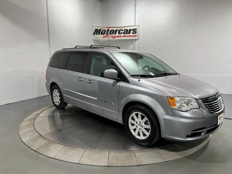 Used-2014-Chrysler-Town-and-Country-Touring-FWD