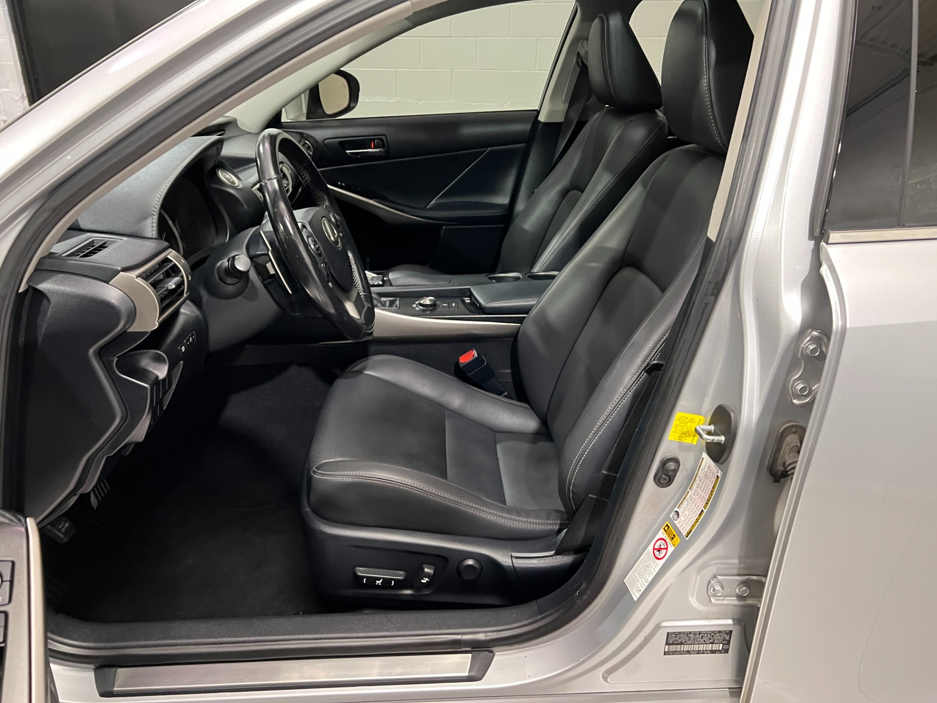 Used-2016-Lexus-IS-300-AWD