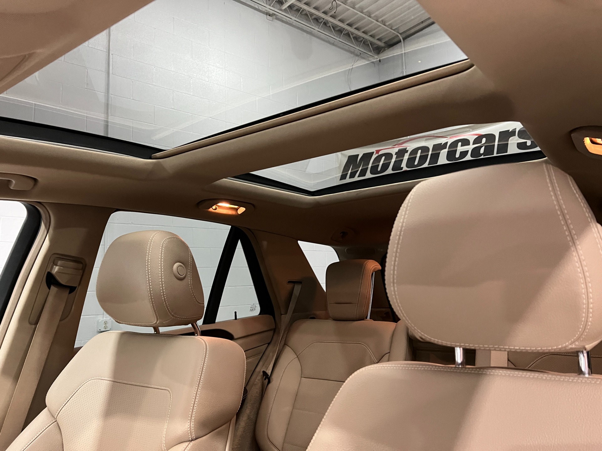 Used-2015-Mercedes-Benz-M-Class-ML-350-4MATIC
