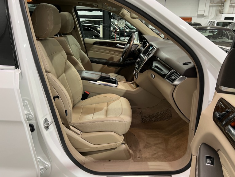 Used-2015-Mercedes-Benz-M-Class-ML-350-4MATIC
