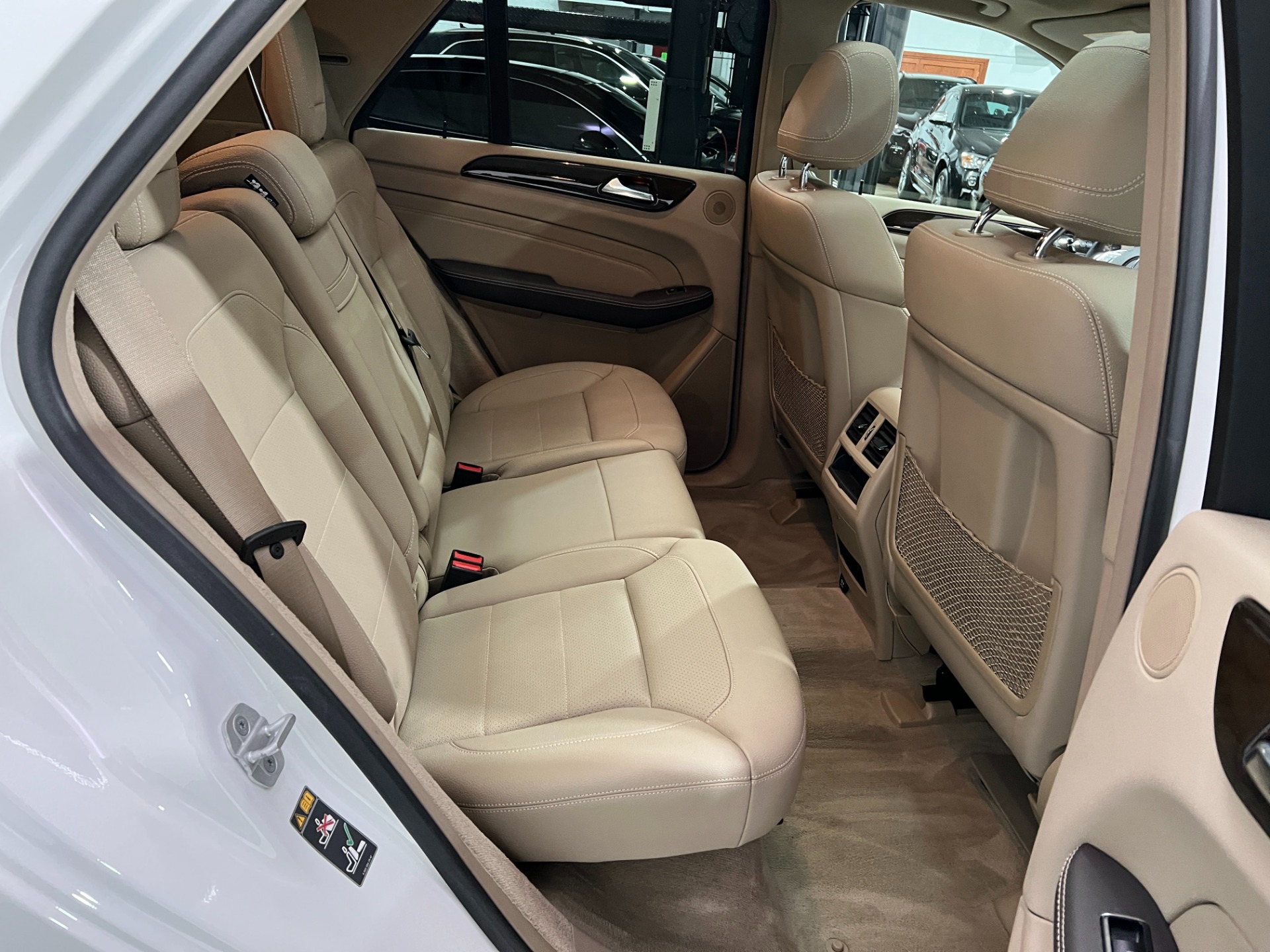 Used-2015-Mercedes-Benz-M-Class-ML-350-4MATIC