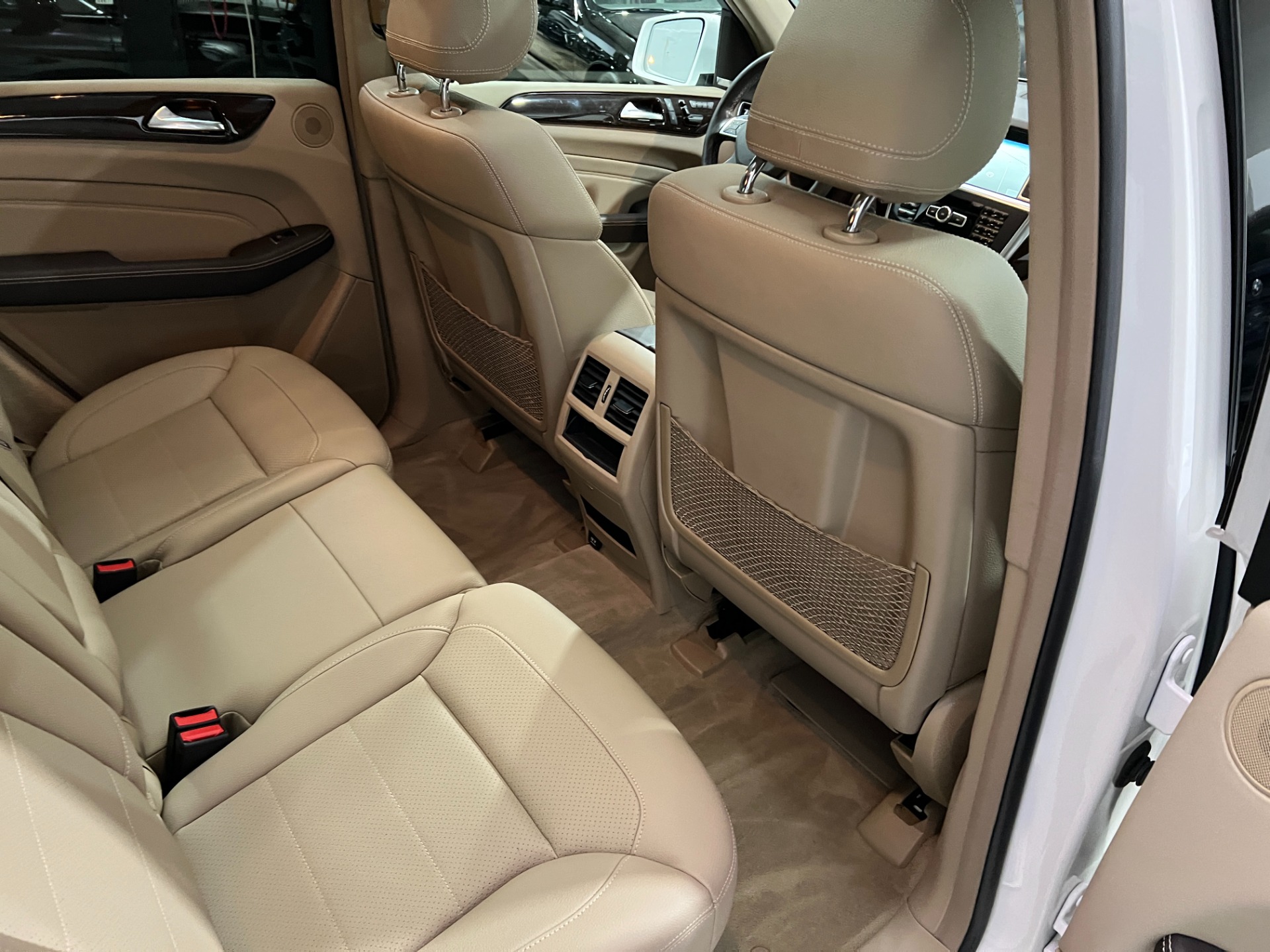 Used-2015-Mercedes-Benz-M-Class-ML-350-4MATIC