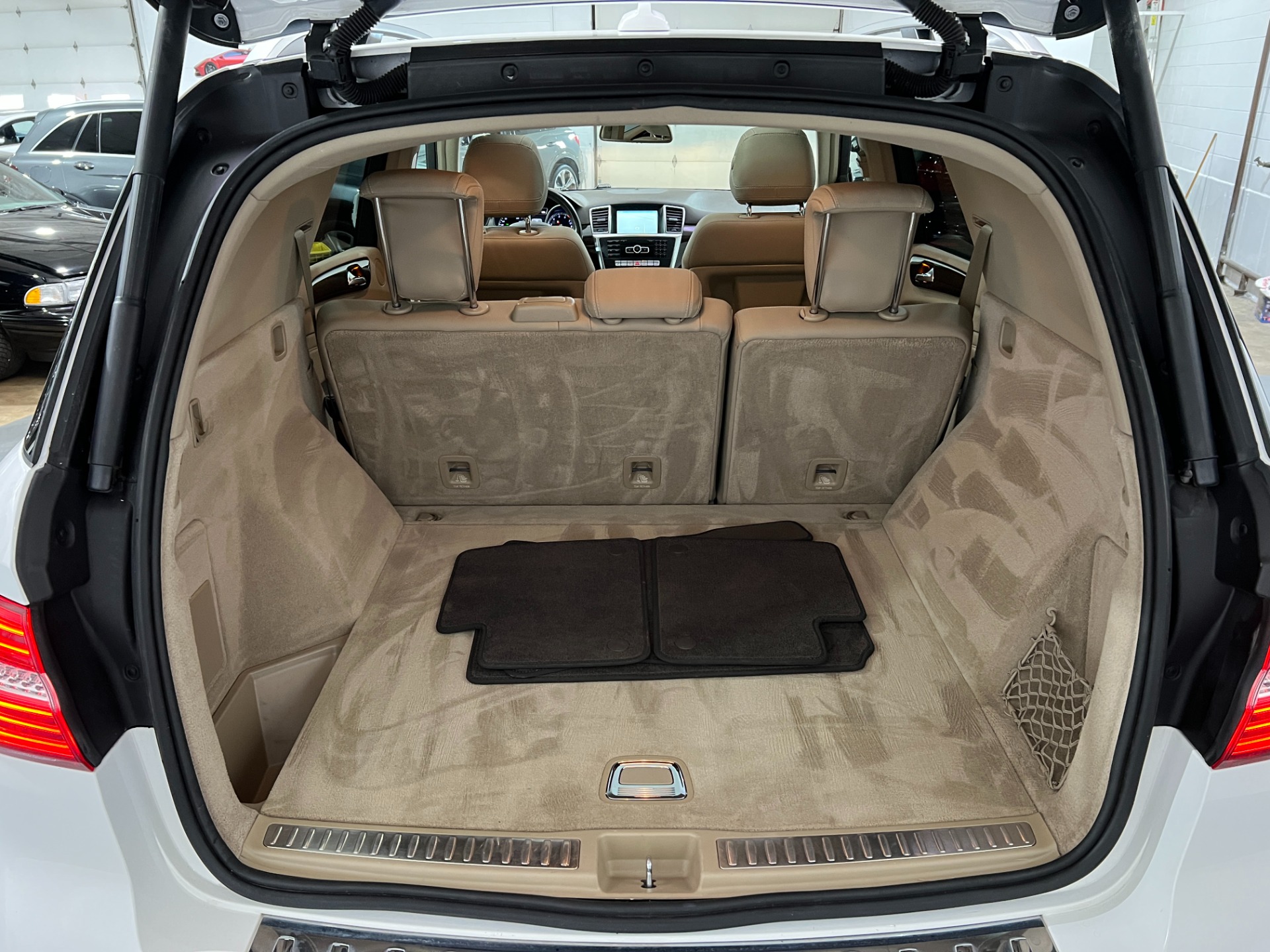 Used-2015-Mercedes-Benz-M-Class-ML-350-4MATIC