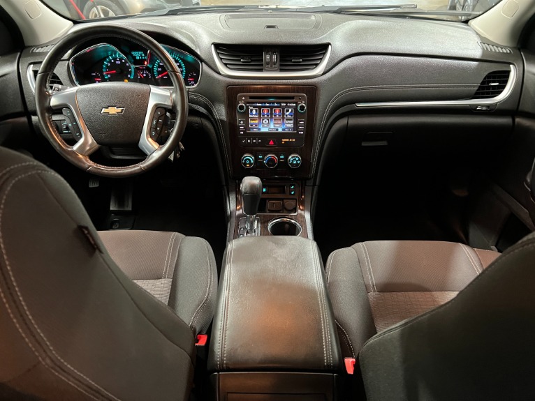 Used-2017-Chevrolet-Traverse-LT-FWD