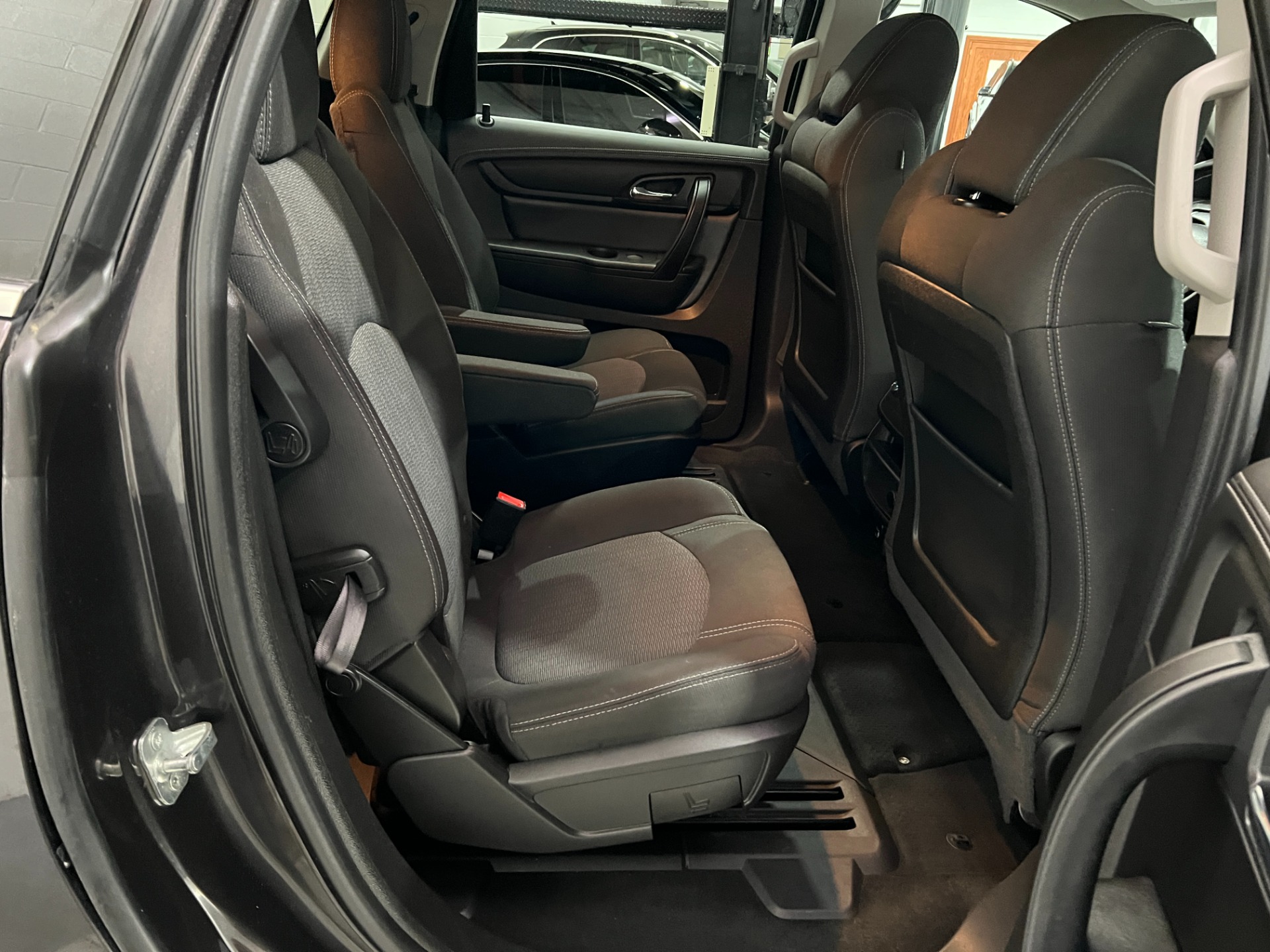 Used-2017-Chevrolet-Traverse-LT-FWD