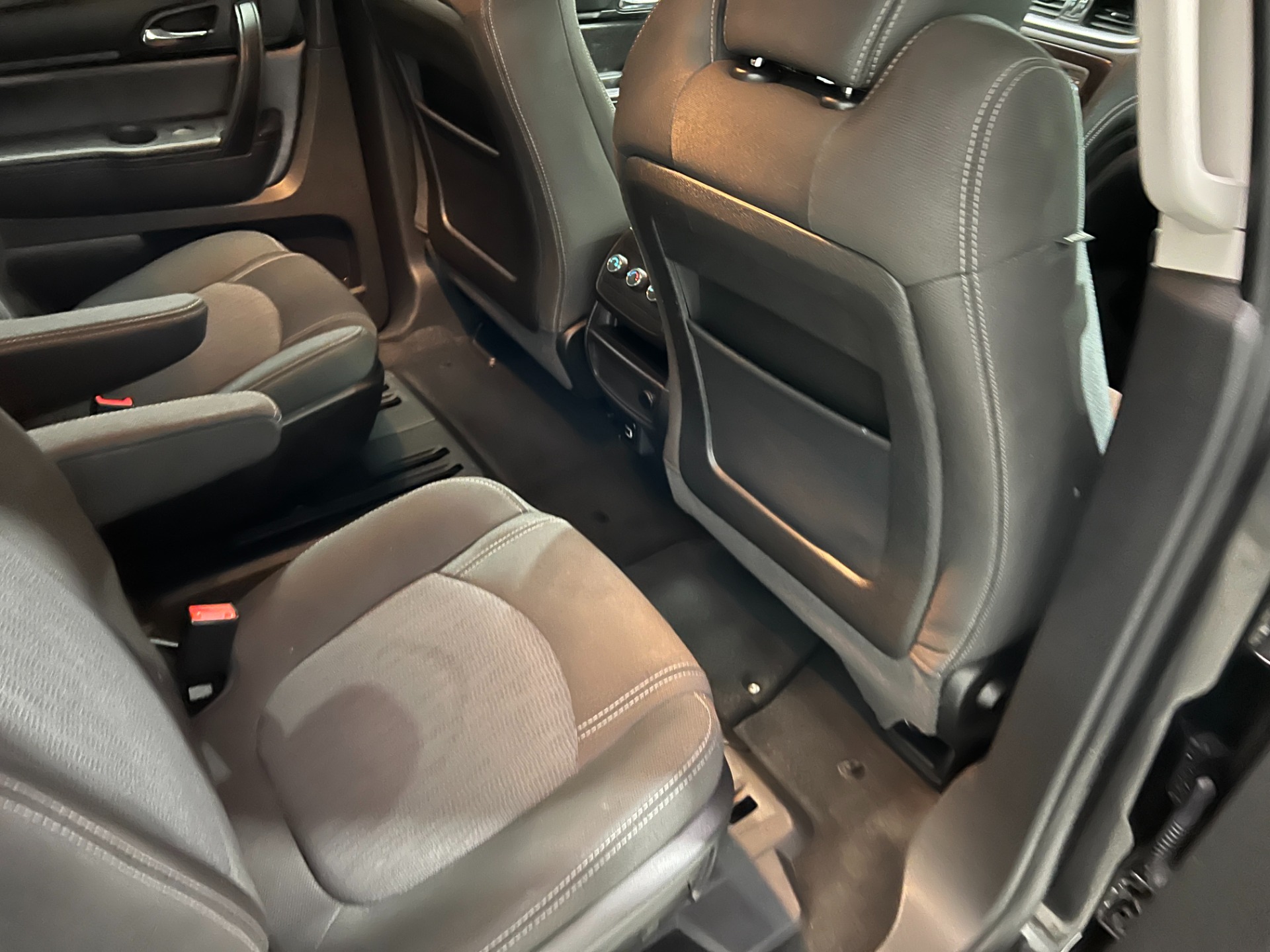 Used-2017-Chevrolet-Traverse-LT-FWD