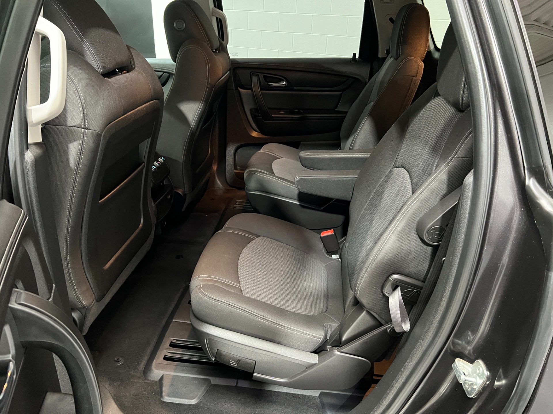Used-2017-Chevrolet-Traverse-LT-FWD