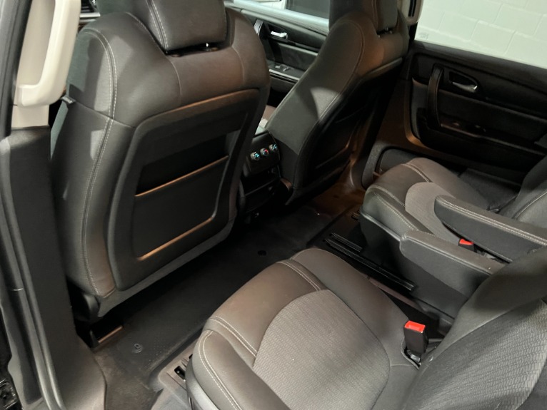 Used-2017-Chevrolet-Traverse-LT-FWD