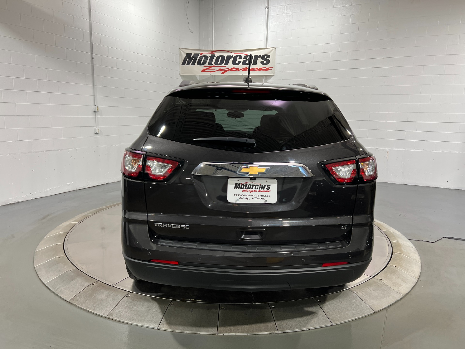 Used-2017-Chevrolet-Traverse-LT-FWD