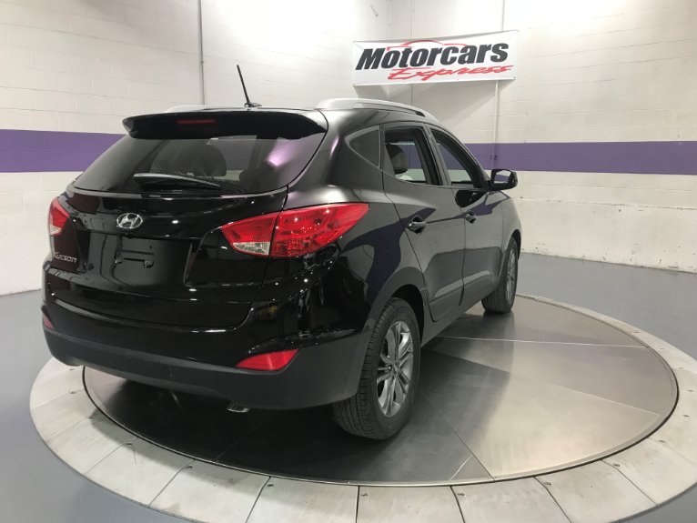 Used-2015-Hyundai-Tucson-SE