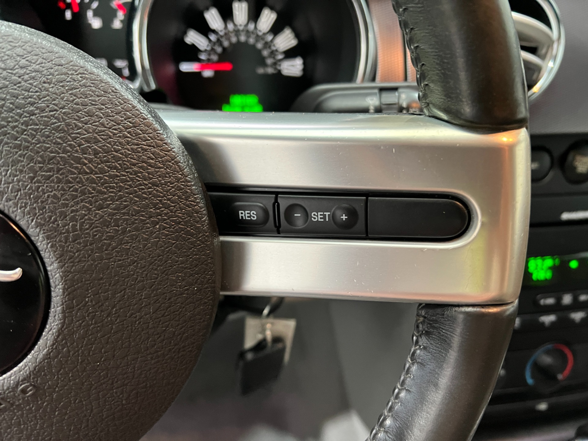 Used-2008-Ford-Mustang-V6-Premium-RWD