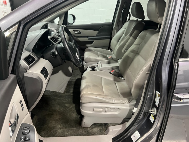 Used-2016-Honda-Odyssey-Touring-FWD