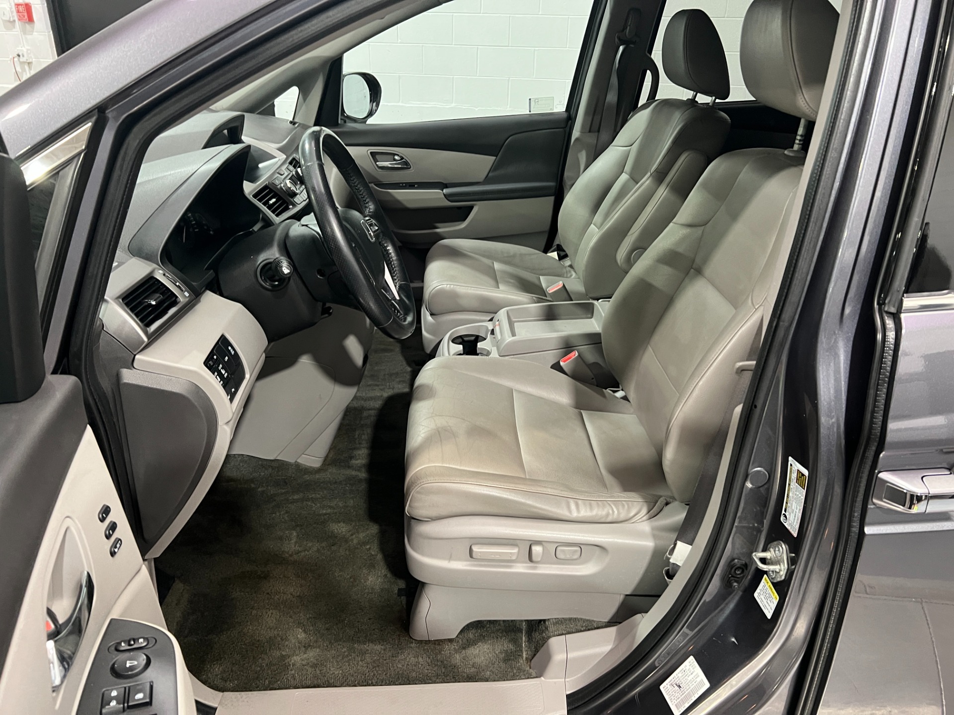 Used-2016-Honda-Odyssey-Touring-FWD