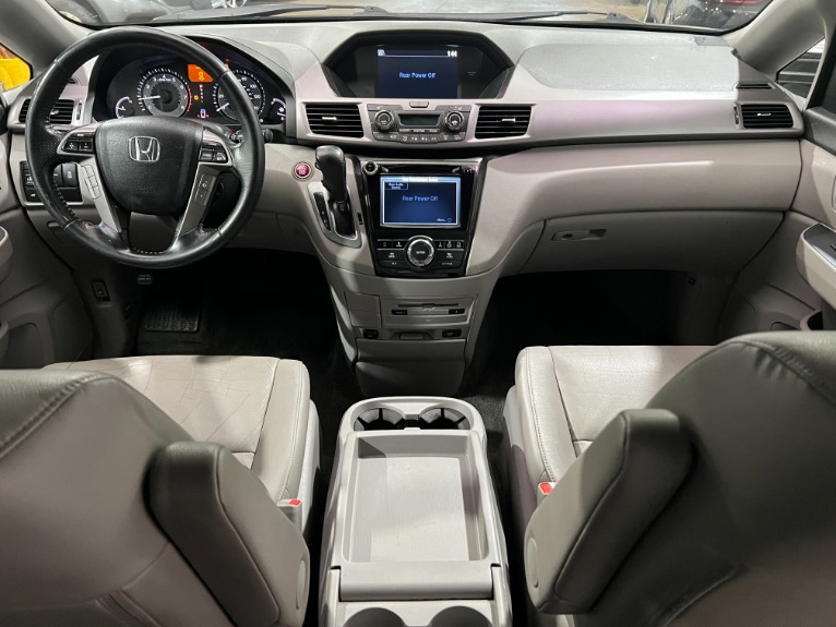 Used-2016-Honda-Odyssey-Touring-FWD