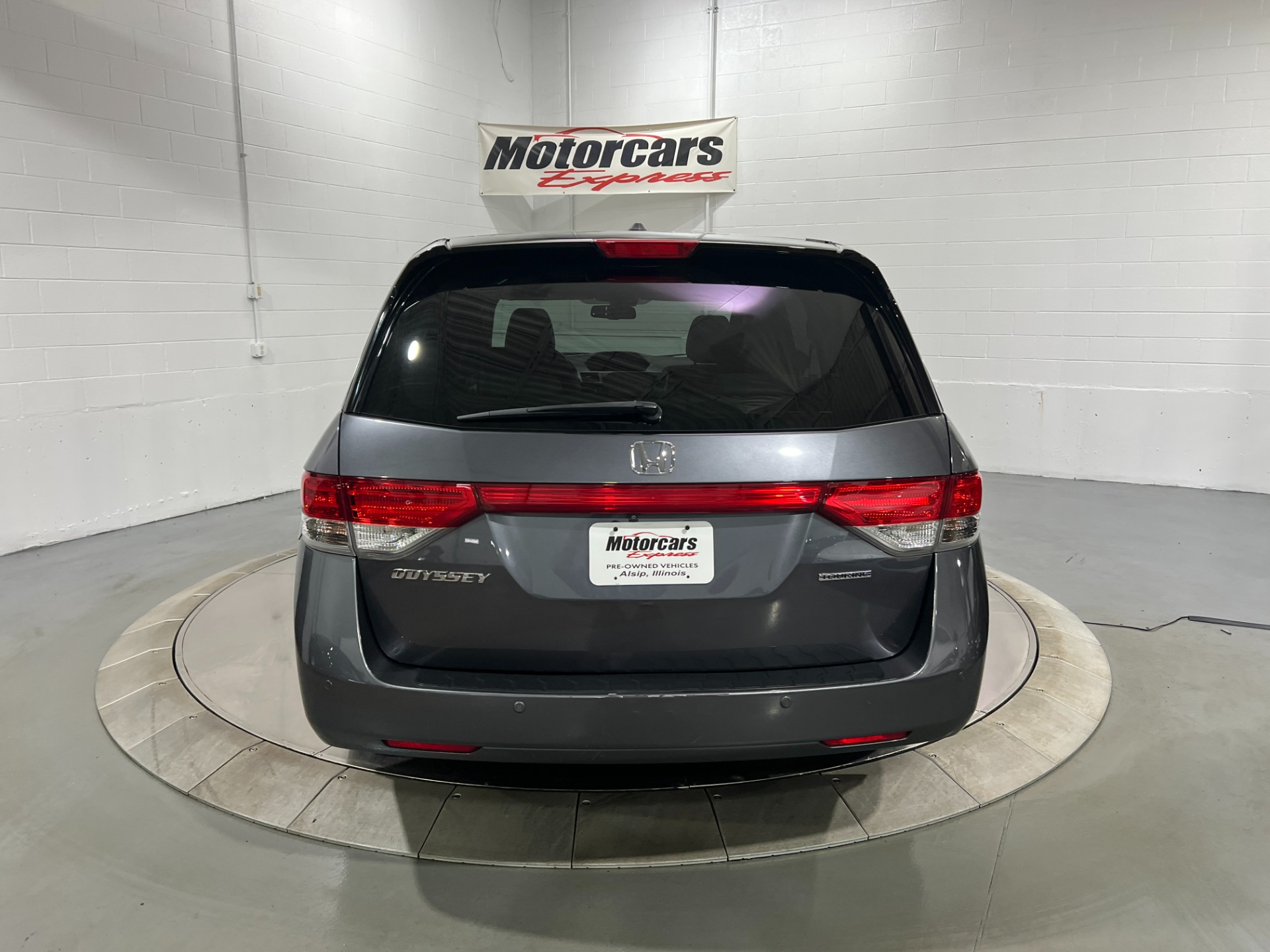 Used-2016-Honda-Odyssey-Touring-FWD