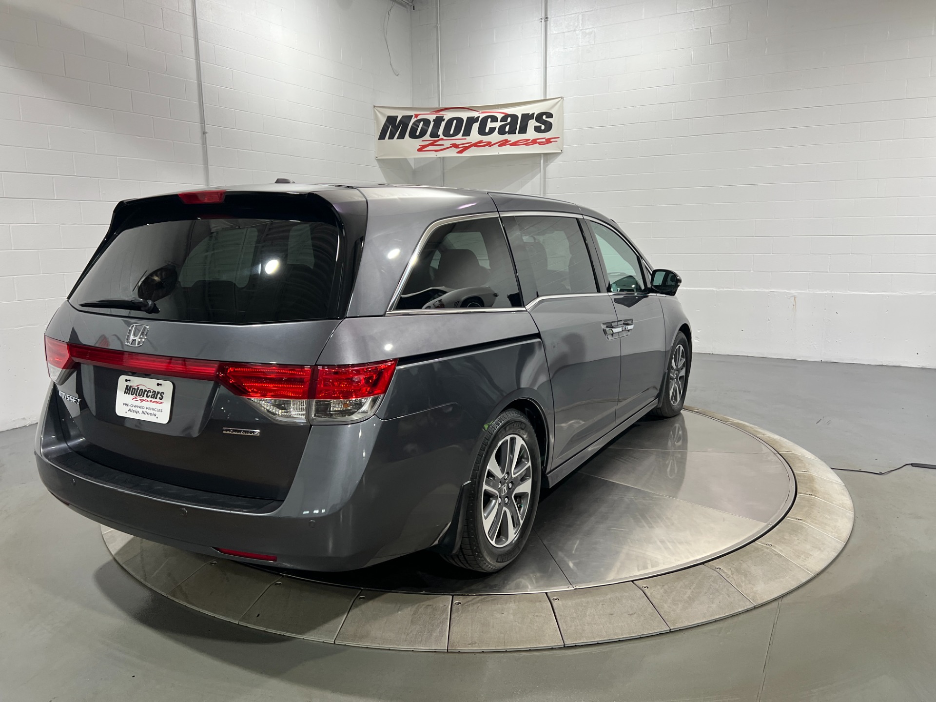 Used-2016-Honda-Odyssey-Touring-FWD