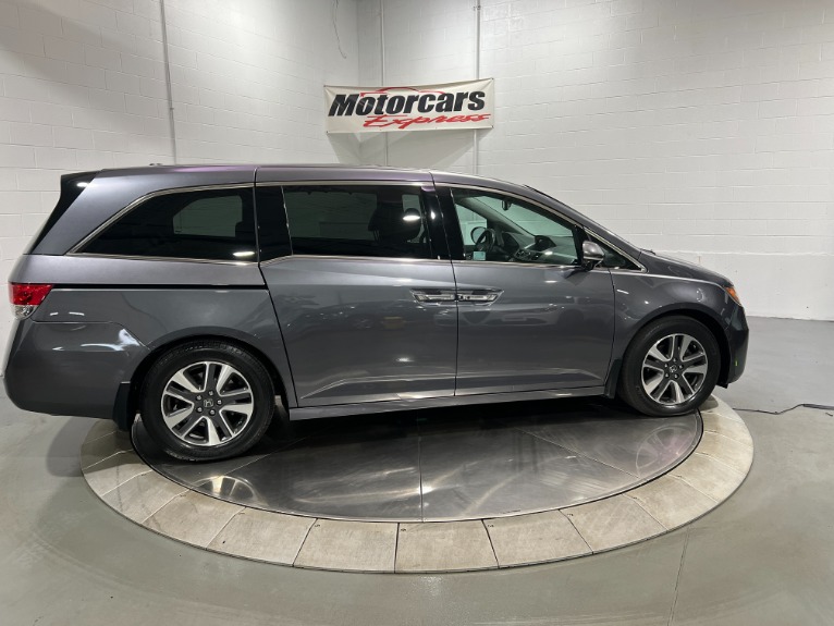 Used-2016-Honda-Odyssey-Touring-FWD