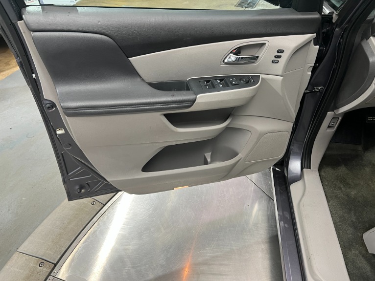 Used-2016-Honda-Odyssey-Touring-FWD