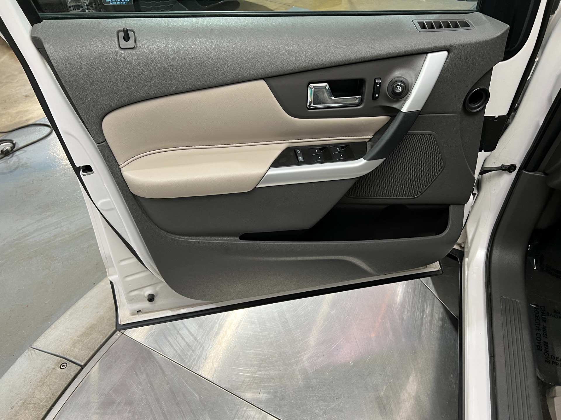 Used-2014-Ford-Edge-SEL-FWD