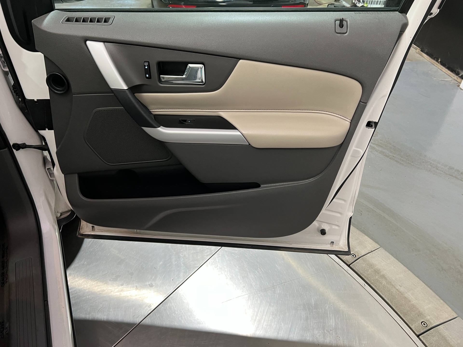 Used-2014-Ford-Edge-SEL-FWD