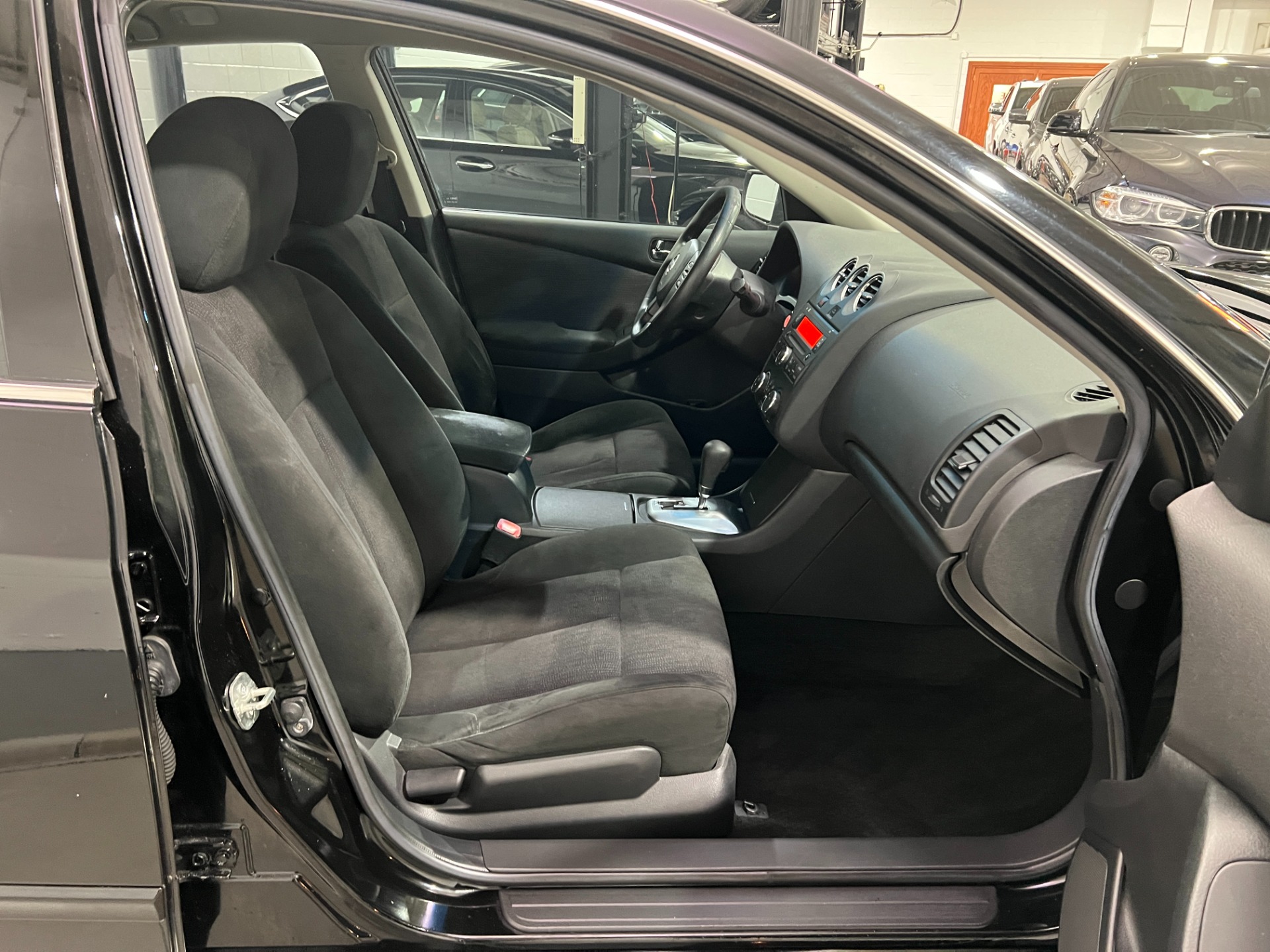 Used-2010-Nissan-Altima-25-S-FWD
