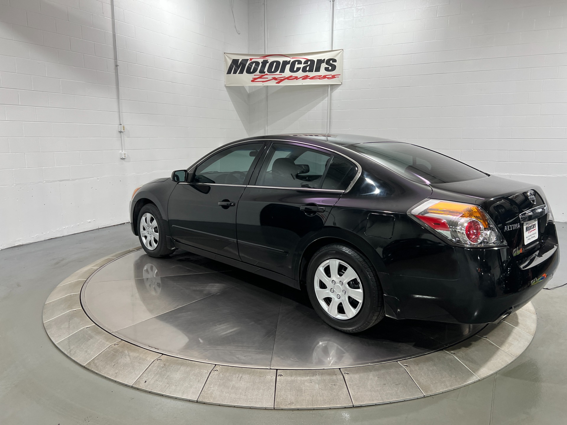 Used-2010-Nissan-Altima-25-S-FWD