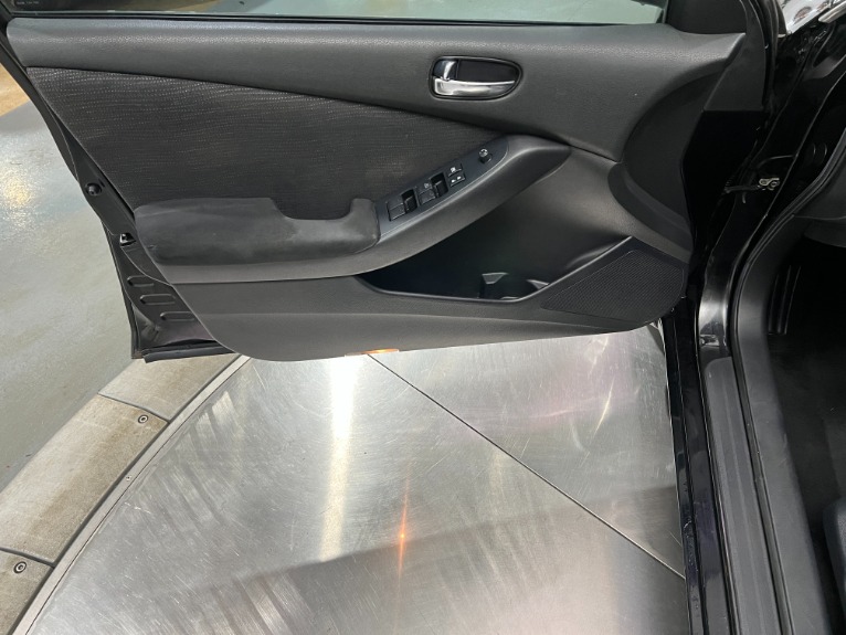 Used-2010-Nissan-Altima-25-S-FWD
