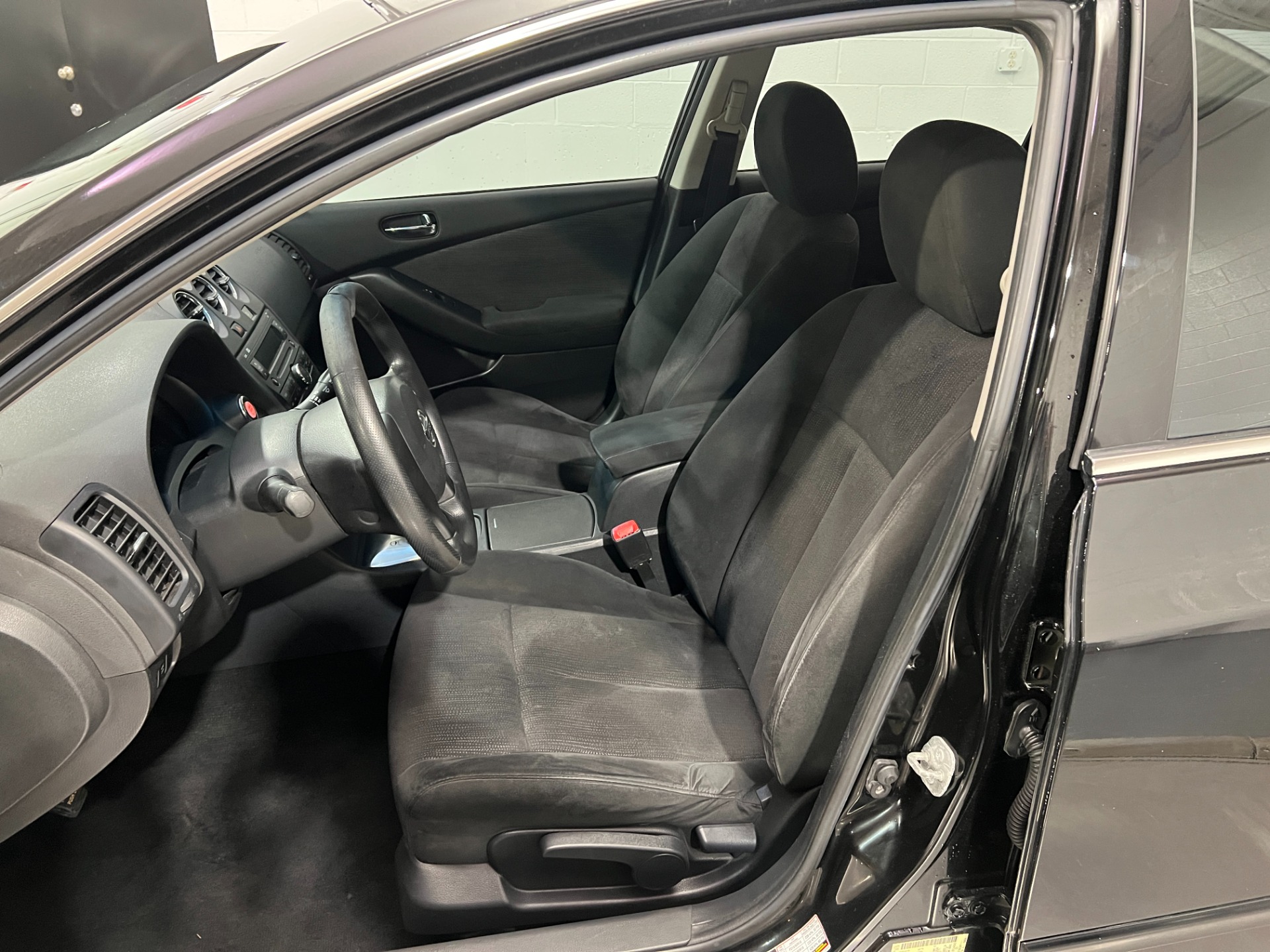 Used-2010-Nissan-Altima-25-S-FWD