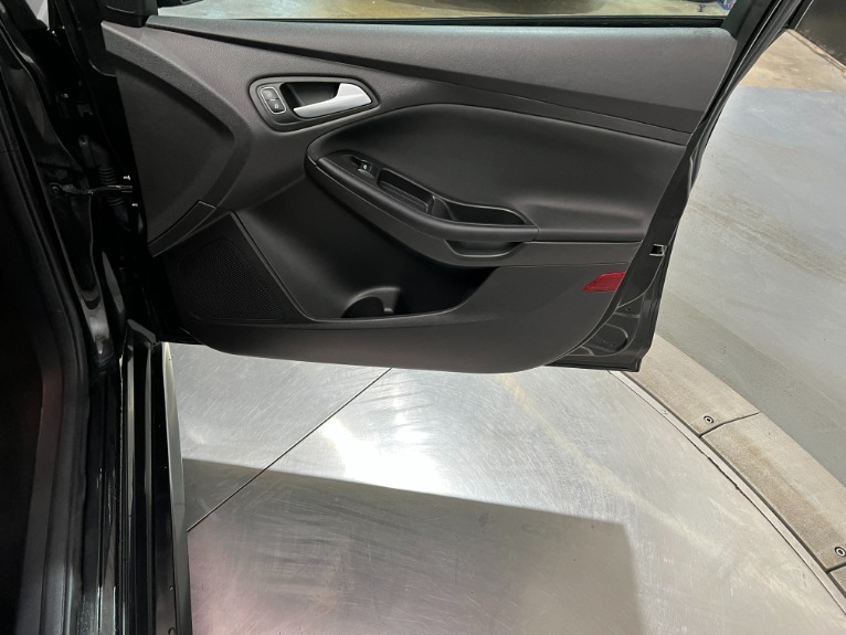 Used-2015-Ford-Focus-SE-FWD