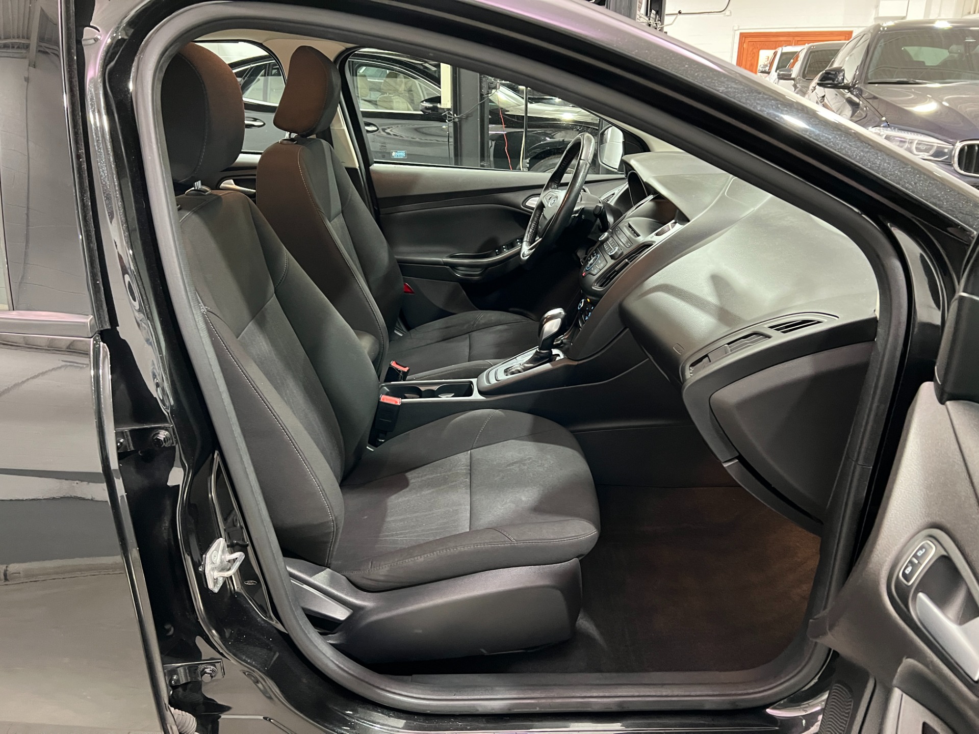 Used-2015-Ford-Focus-SE-FWD