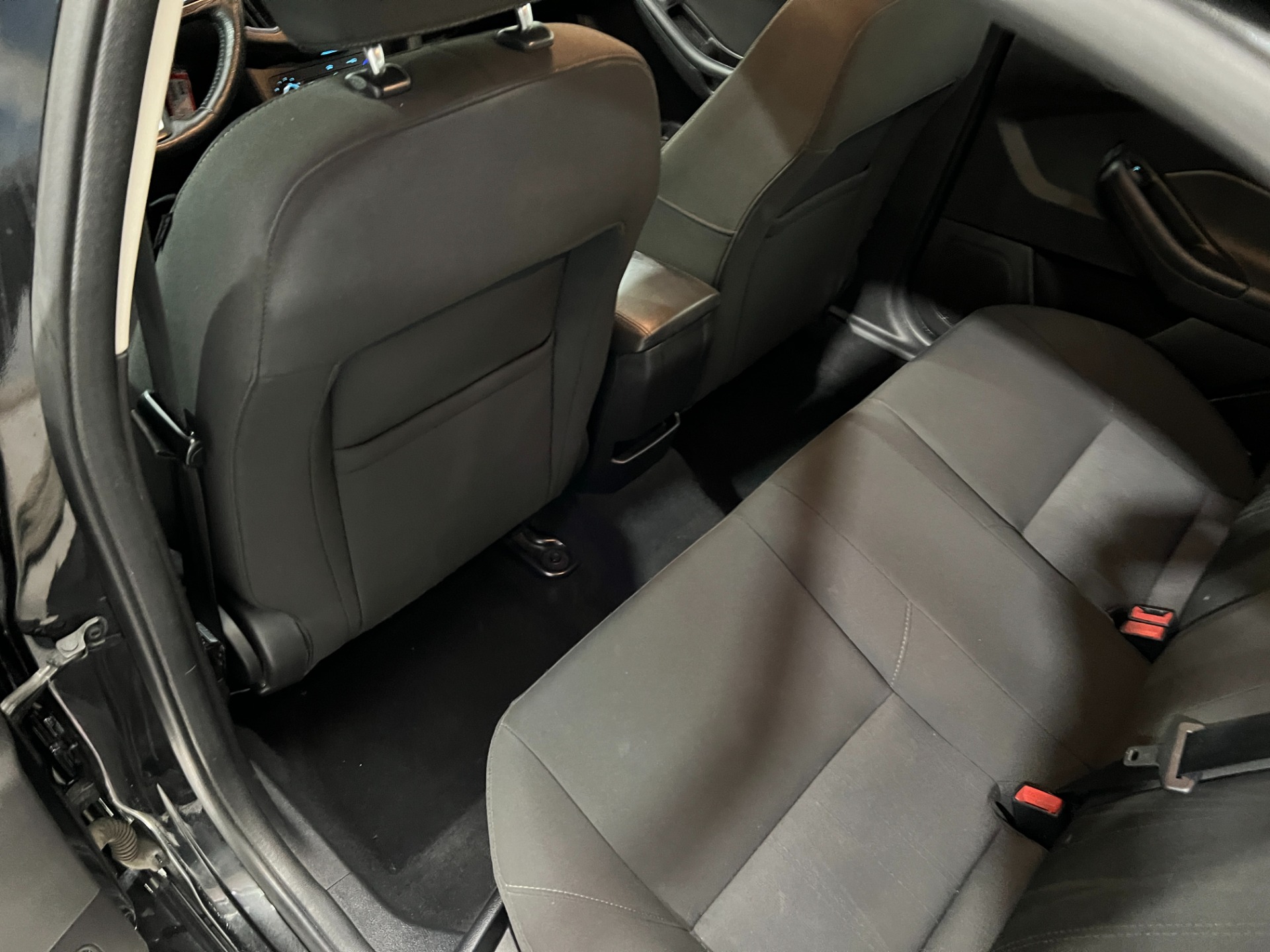 Used-2015-Ford-Focus-SE-FWD