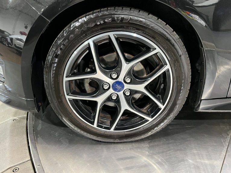 Used-2015-Ford-Focus-SE-FWD