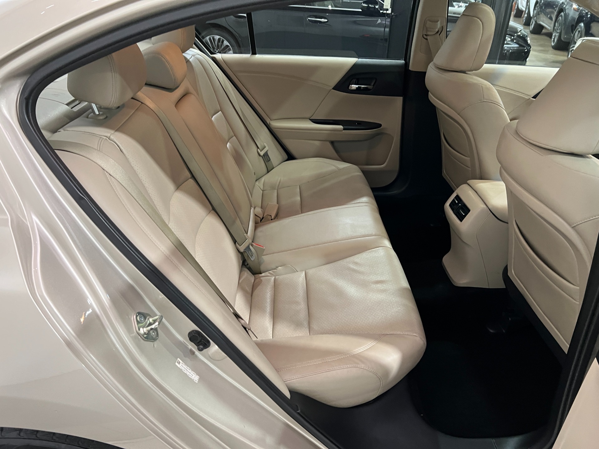 Used-2013-Honda-Accord-EX-L-w/Navi-FWD