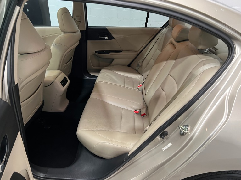 Used-2013-Honda-Accord-EX-L-w/Navi-FWD