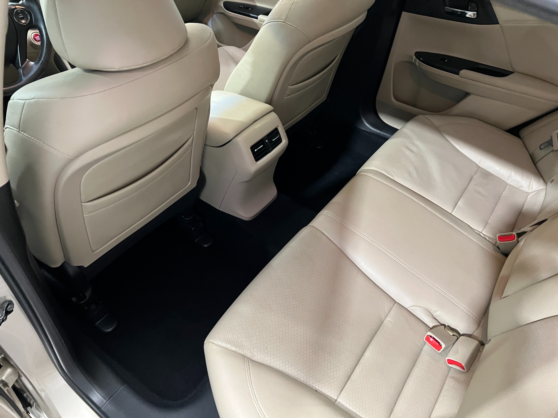 Used-2013-Honda-Accord-EX-L-w/Navi-FWD