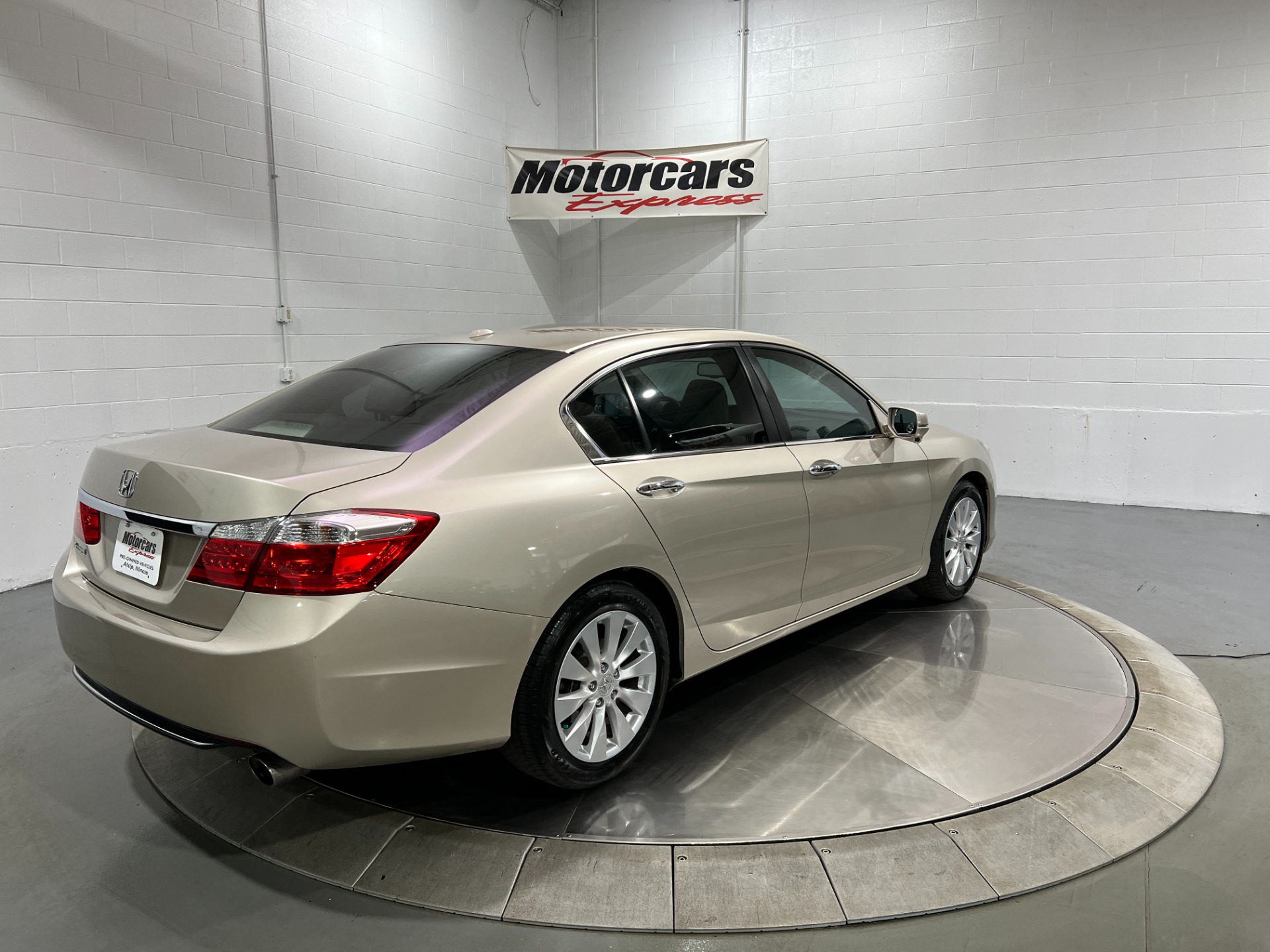 Used-2013-Honda-Accord-EX-L-w/Navi-FWD