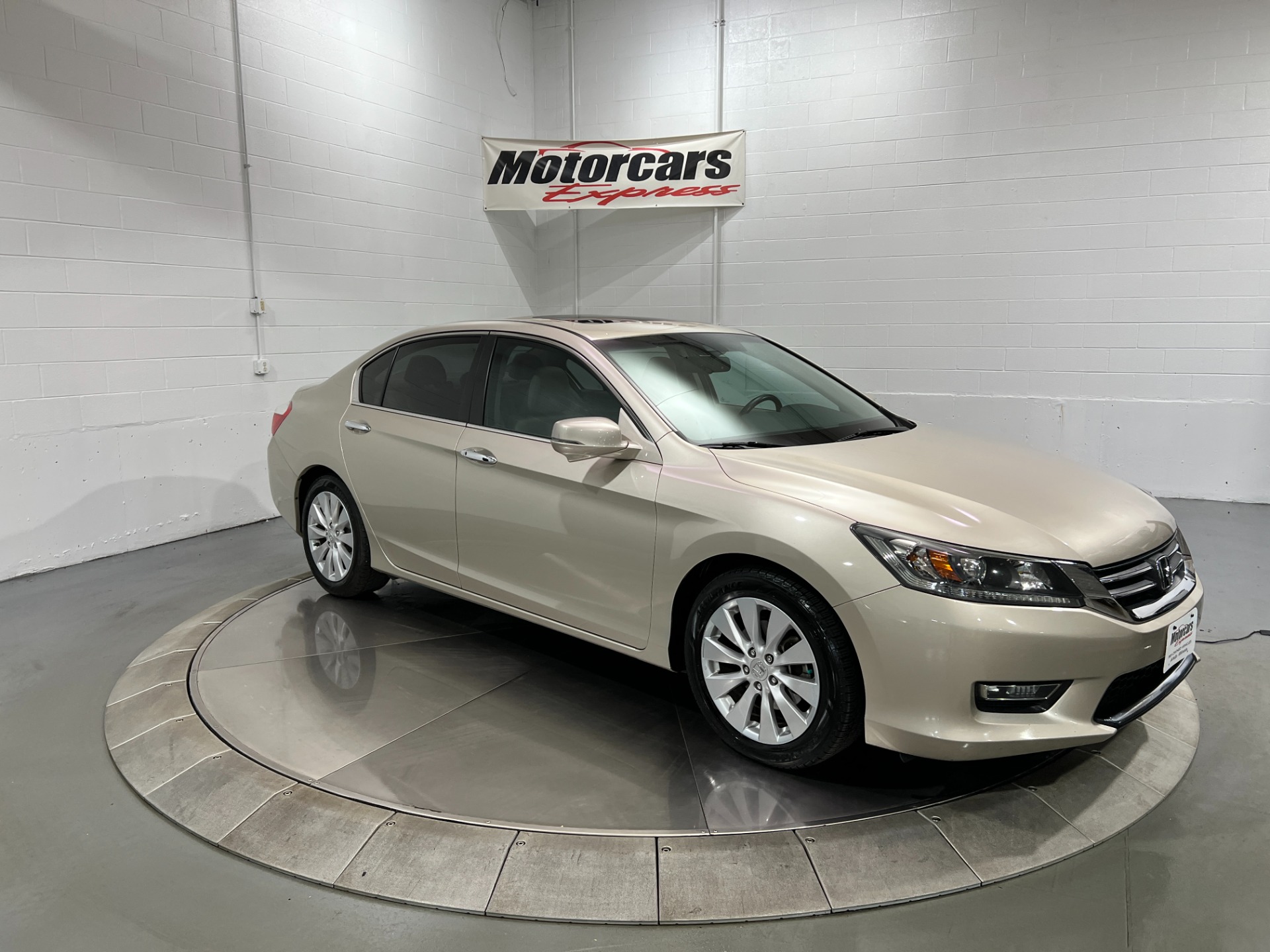 Used-2013-Honda-Accord-EX-L-w/Navi-FWD