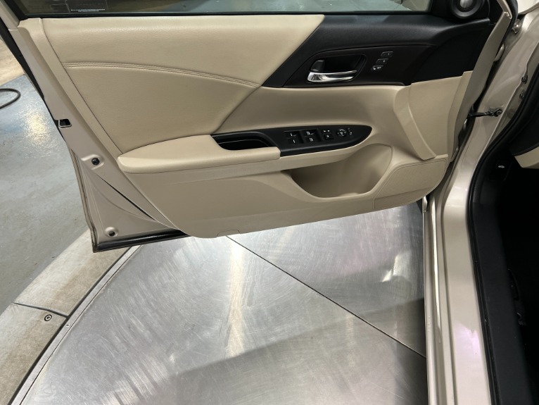 Used-2013-Honda-Accord-EX-L-w/Navi-FWD