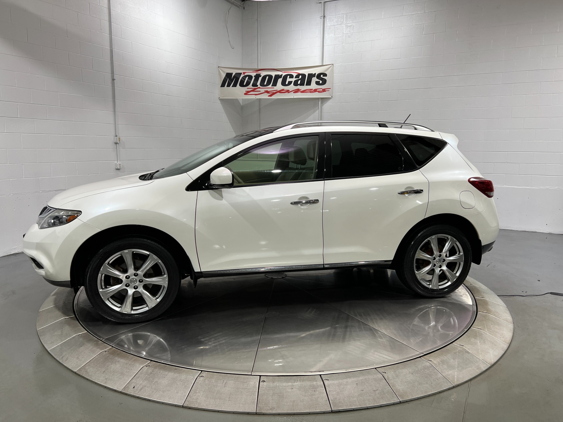 Used-2012-Nissan-Murano-Platinum-Edition-AWD