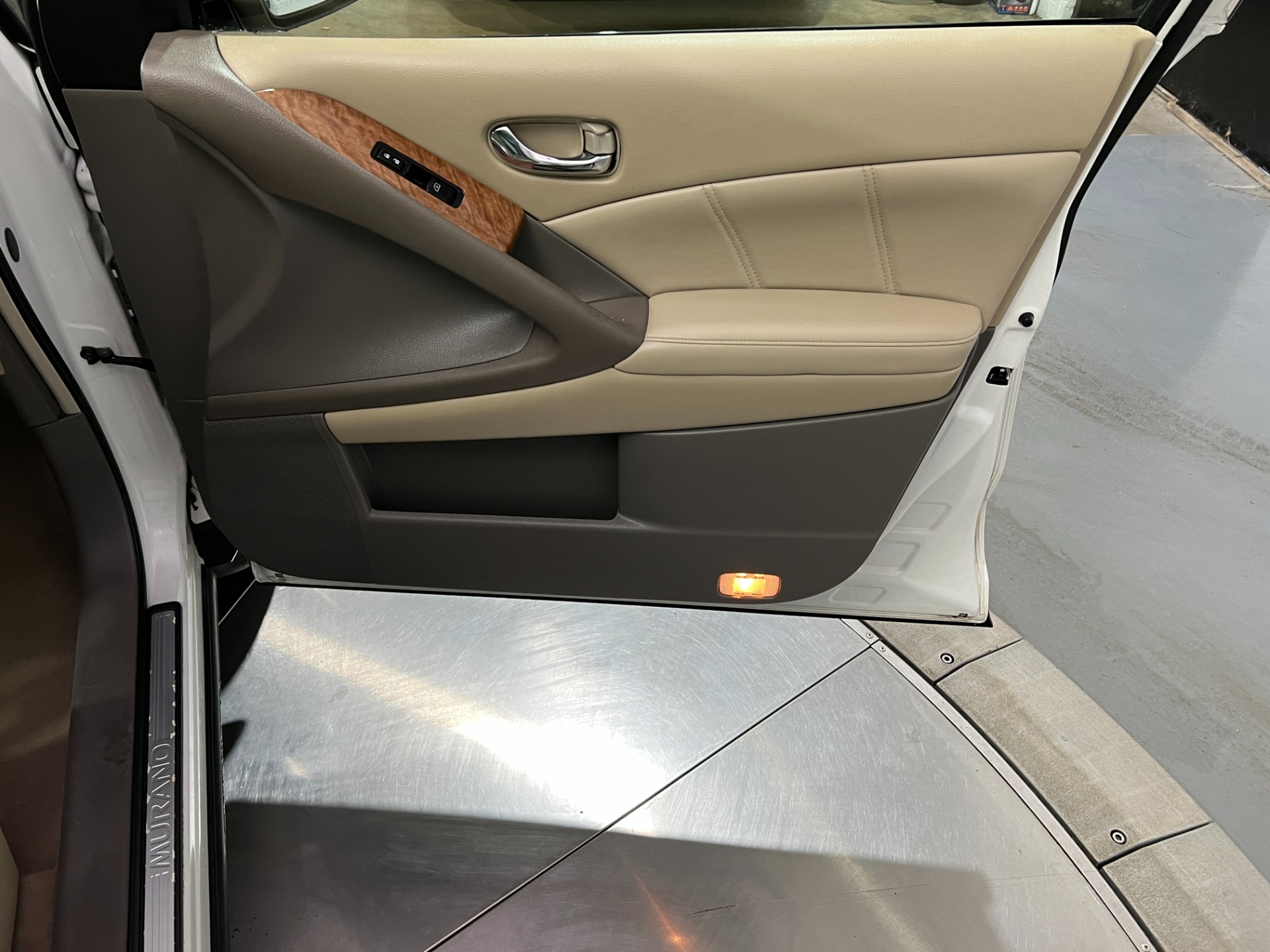 Used-2012-Nissan-Murano-Platinum-Edition-AWD