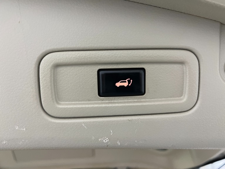 Used-2012-Nissan-Murano-Platinum-Edition-AWD