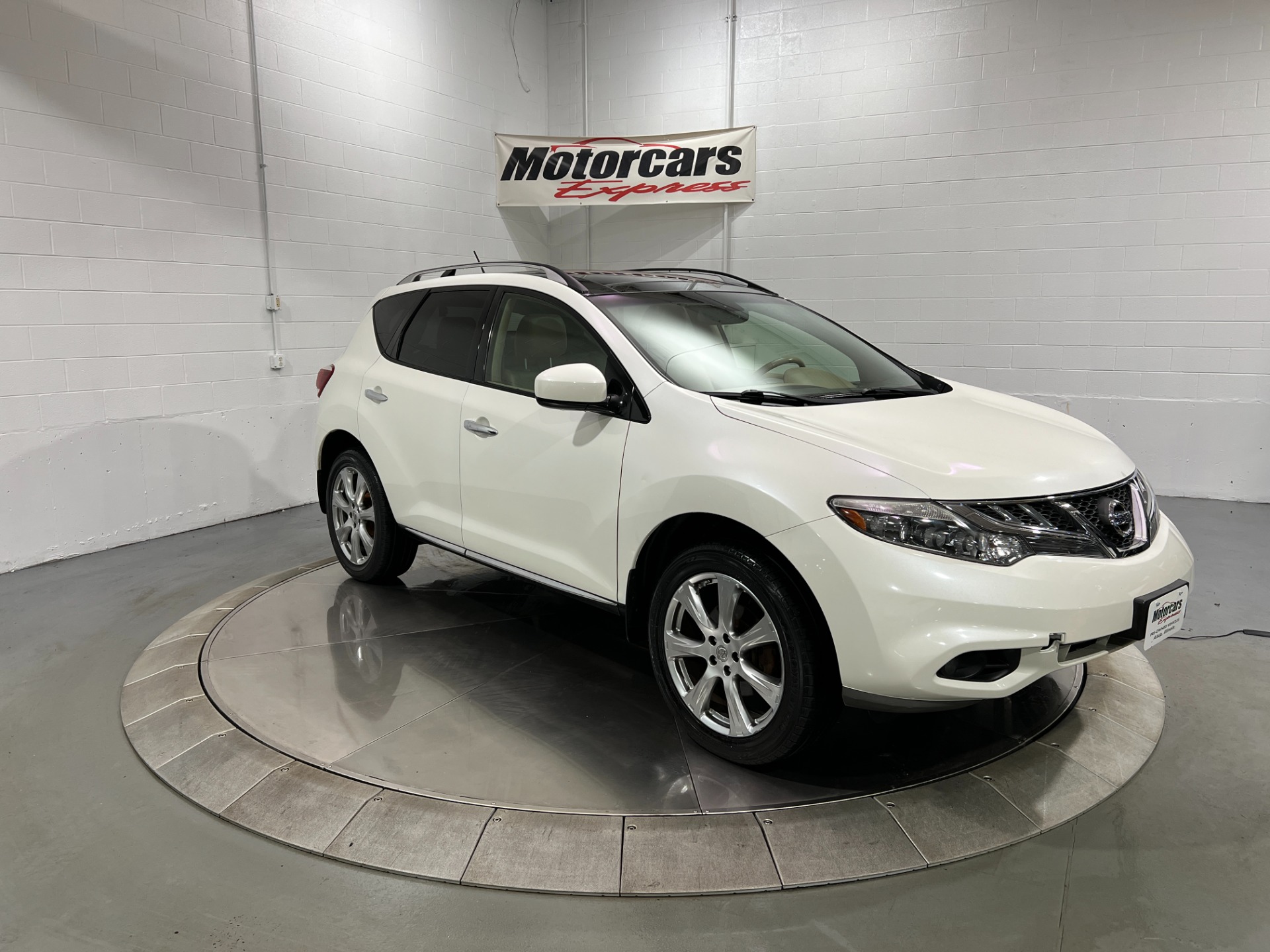 Used-2012-Nissan-Murano-Platinum-Edition-AWD