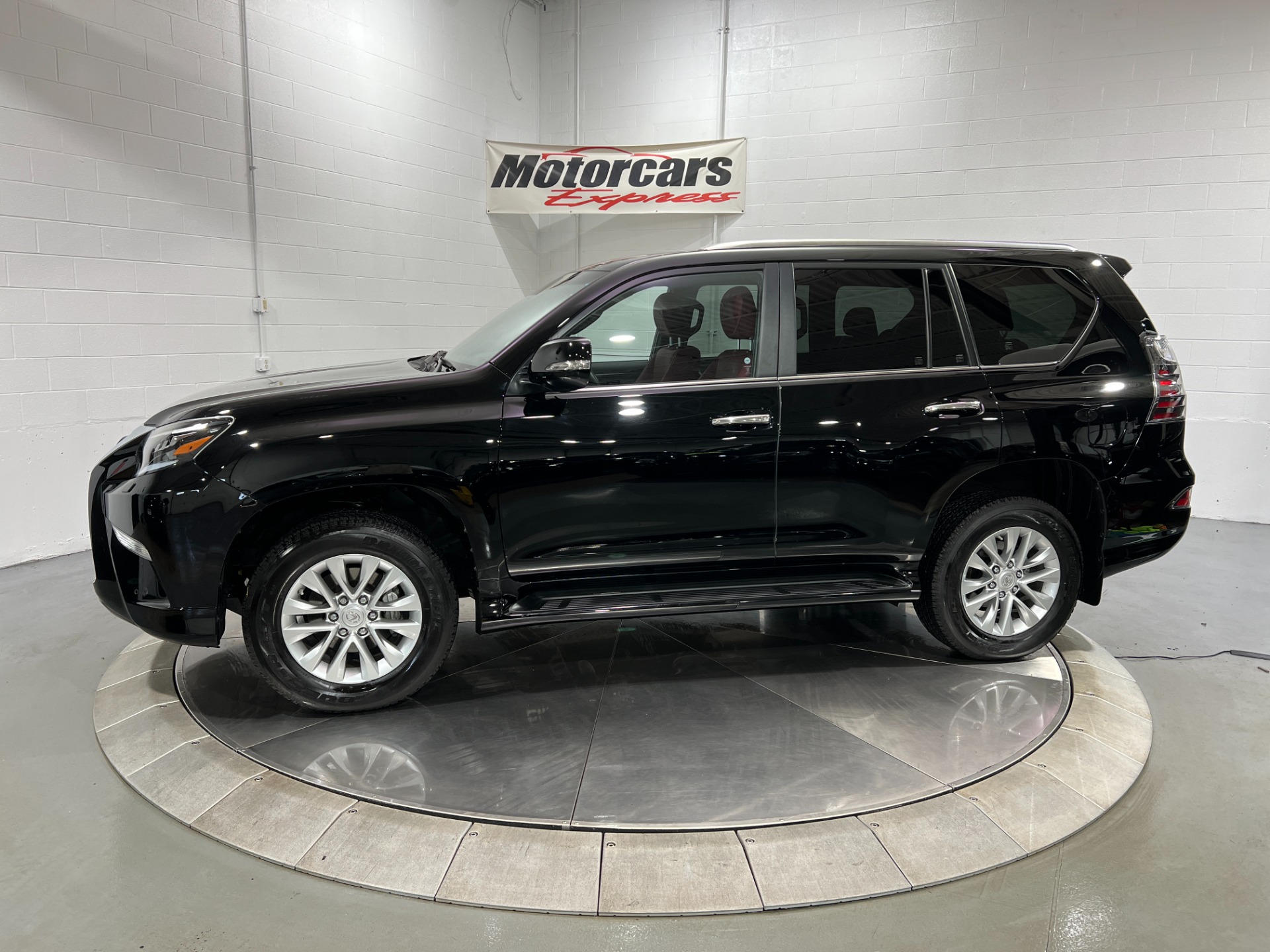 Used-2021-Lexus-GX-460-Premium-AWD