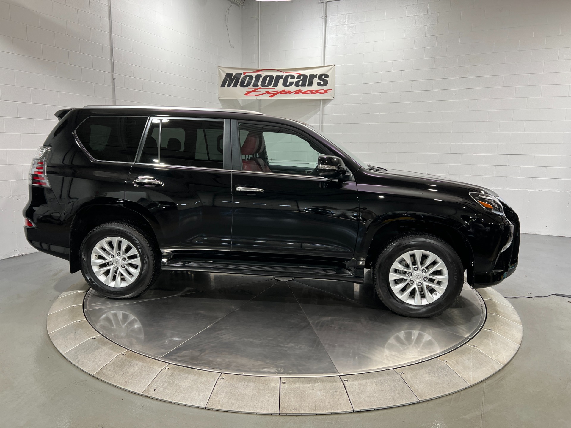 Used-2021-Lexus-GX-460-Premium-AWD