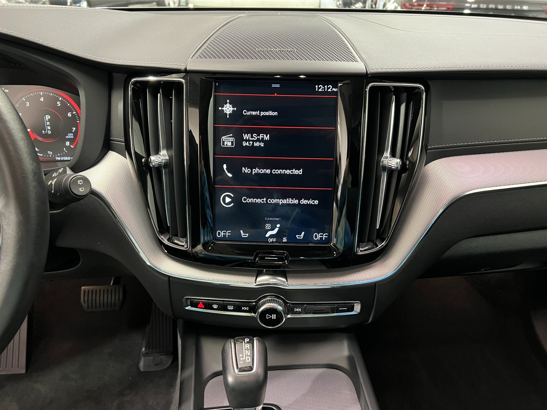 Used-2019-Volvo-XC60-T6-Inscription-AWD