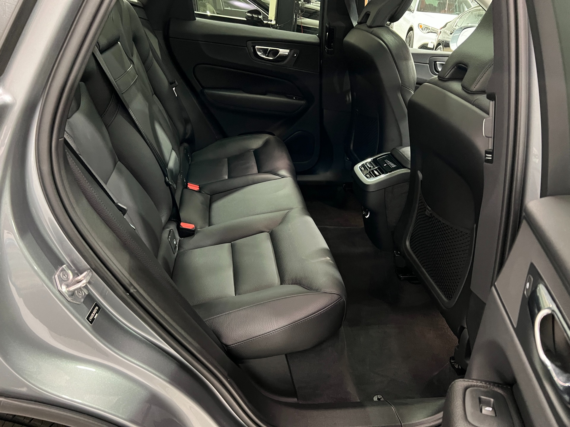 Used-2019-Volvo-XC60-T6-Inscription-AWD