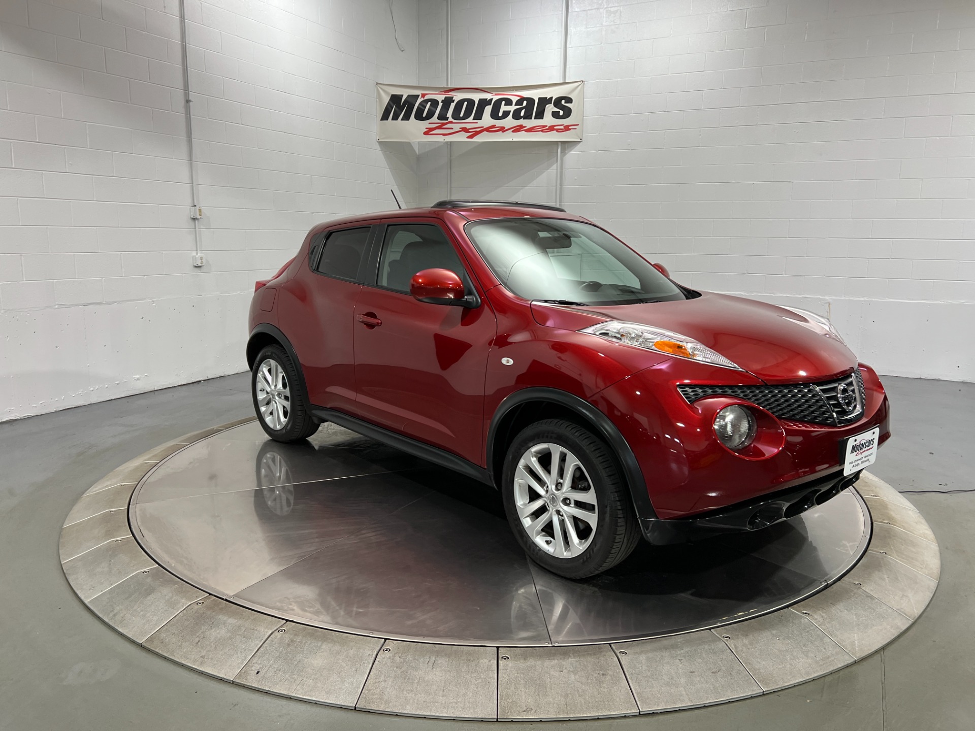 Used-2013-Nissan-JUKE-SV-AWD