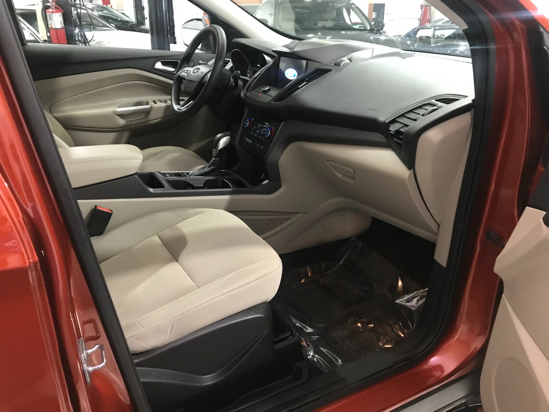 Used-2019-Ford-Escape-SE-AWD